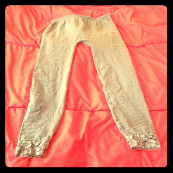 Grey papaya leggings