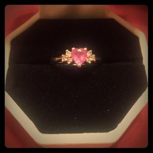 14 k white gold pink sapphire ring