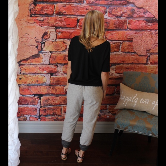 Light gray joggers with charcoal gray trim - Picture 4 of 4