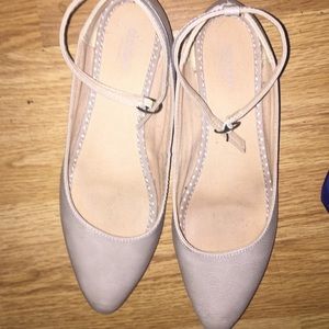Sold. Old Navy flats w detachable ankle cuffs.