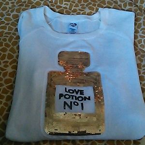 Long sleeve lightweight sweater