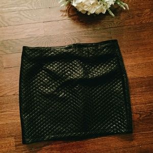 Quilted black skirt