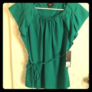 Awesome green color top!