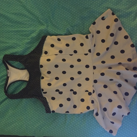 Polka dot peplum swim top😍😍