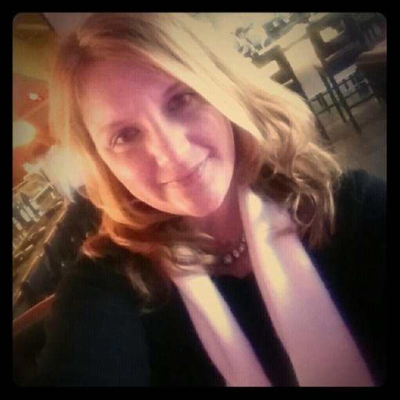 Meet your Posher- I am... - Picture 7 of 8