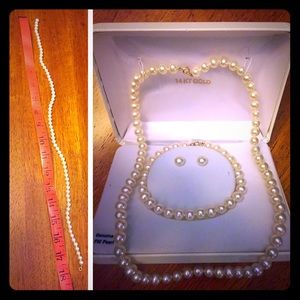 👸🏻14K Gold Freshwater Pearl set