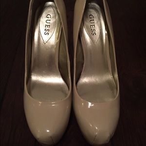 Neutral Guess Pumps