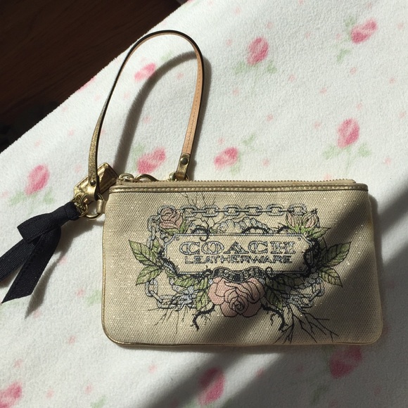 Beautiful Coach Wristlet