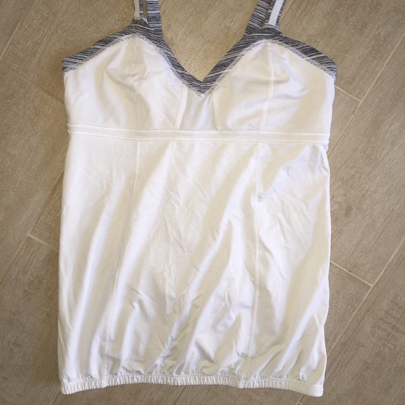 Lululemon Top - Picture 1 of 2