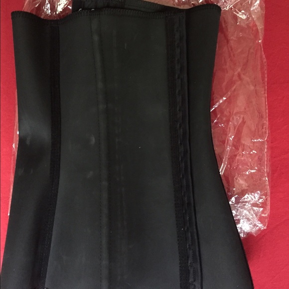 Waist trainer