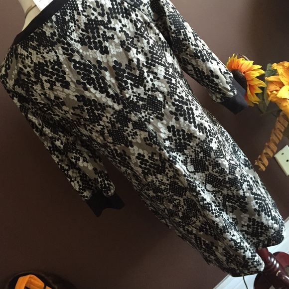 TRINA TURK DRESS - Picture 3 of 4