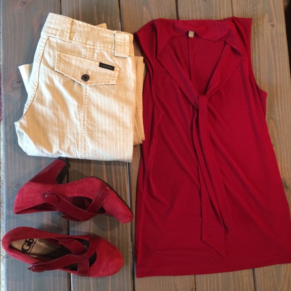 🚫HOLD🚫Dressy Red Banana top!