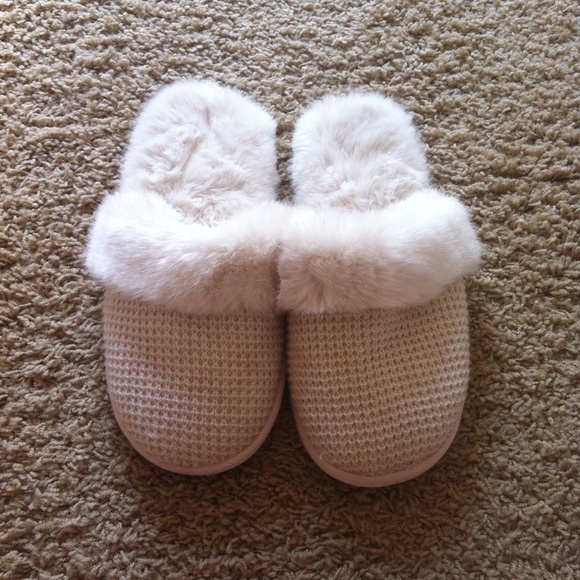 New Victorias Secret Waffle Slippers