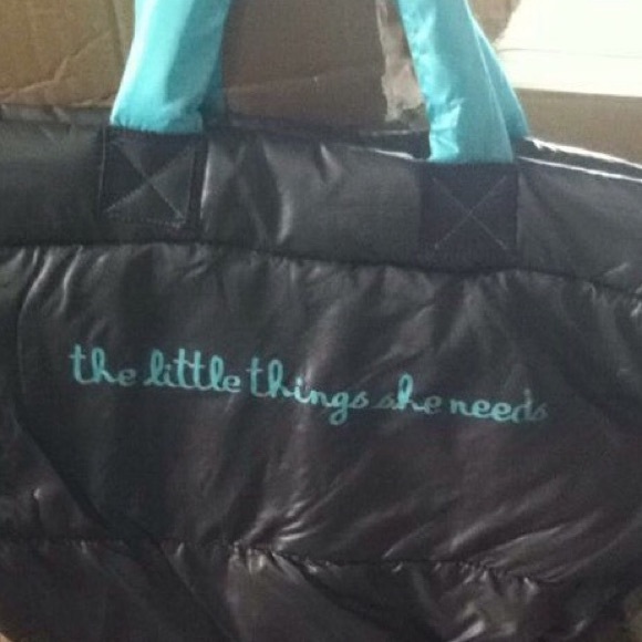 THE LITTLE THINGS SHE NEEDS Puffy Tote Bag in Gray