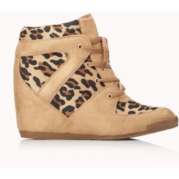 Forever 21 leopard sneaker wedges sz 10