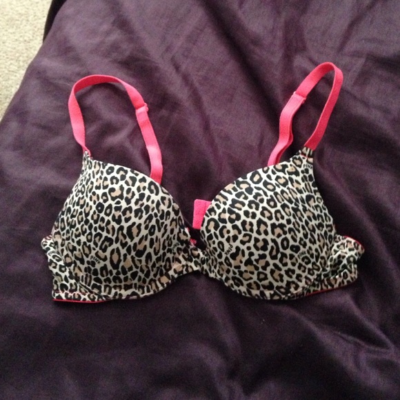 VS Pink push up bra