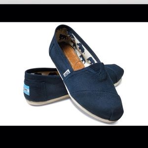 Toms