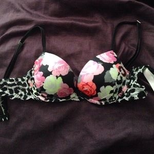 VS Pink push up bra