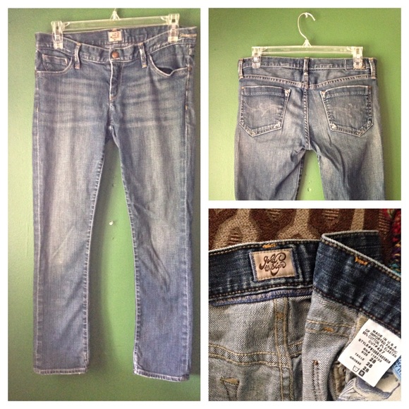 To die for boutique jeans!! Goldsign brand!!