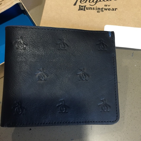 ❤️SOLD❤️Authentic Penguin wallet for men - Picture 2 of 4