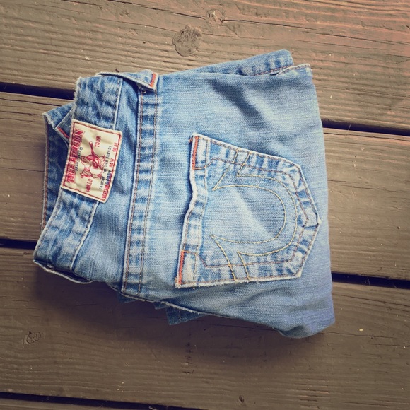 True religion light wash jeans. Cropped