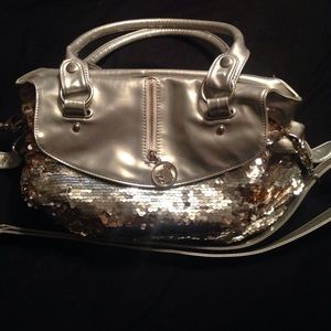 Selling because I never use it anymore.