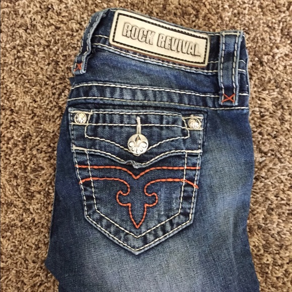 ✨LOWEST✨ Rock Revival Skinny Jeans - Size 25