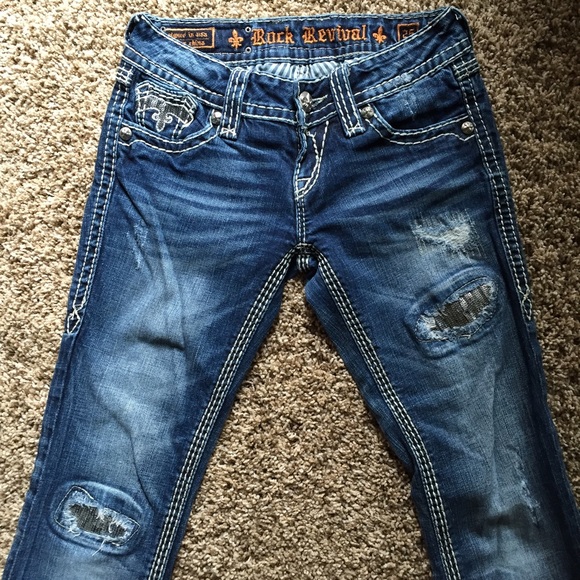 ✨LOWEST✨ Rock Revival Boot Cut Jeans - Size 25
