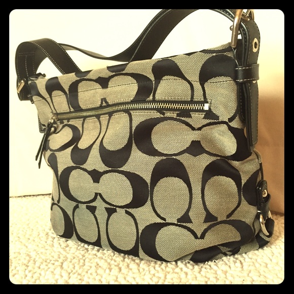 Coach Signature Crossbody!