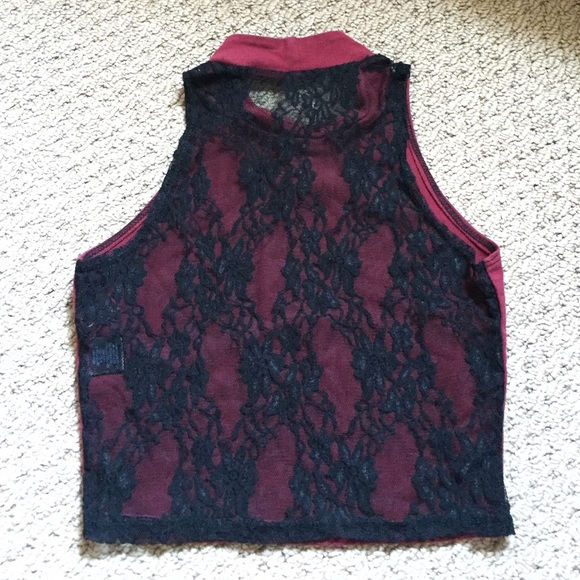Burgundy turtle-neck all-lace back crop top - Picture 2 of 2