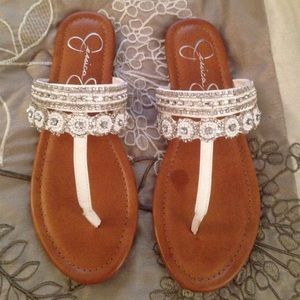 DEALLLL ! NEVER WORN !!!!!! Jessica Simpson sandal