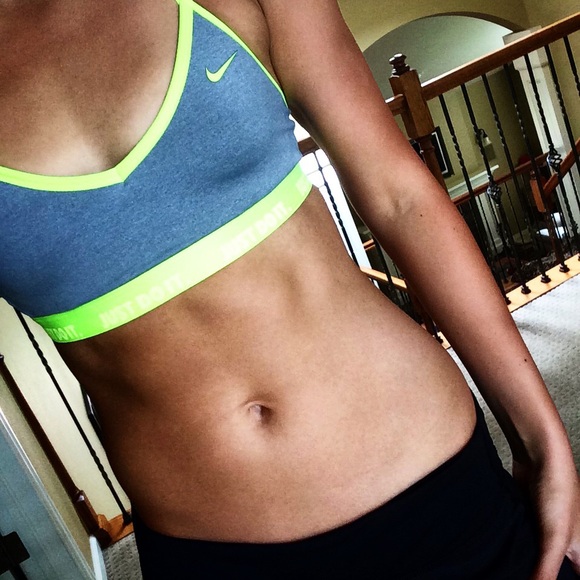 Nike Pro Bra Collection - Picture 2 of 4