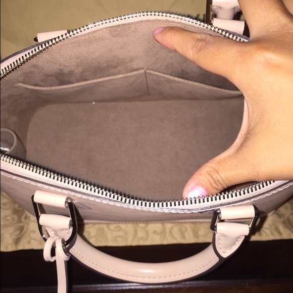 Authentic Louis Vuitton Alma PM Epi in Dune - Picture 3 of 4