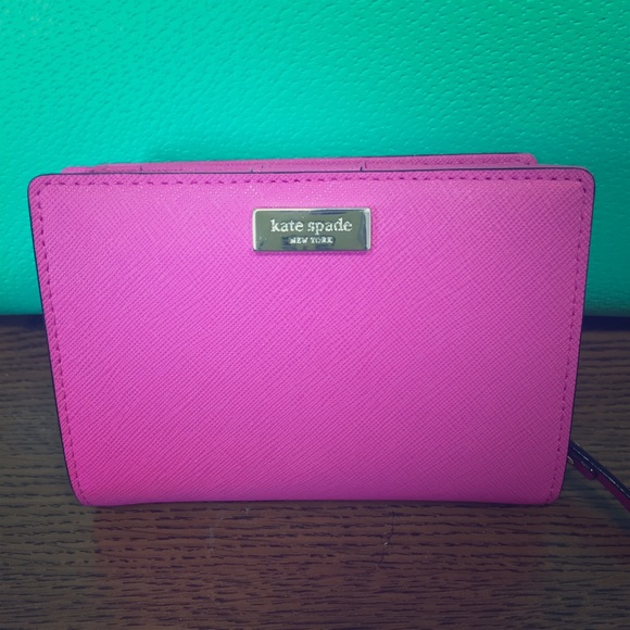 Kate Spade Cara wallet in Bougainville pink