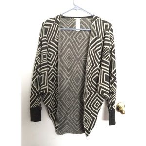 Open Cardigan Sweater w/ geometric pattern