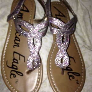 American eagle sanders size 5 youth