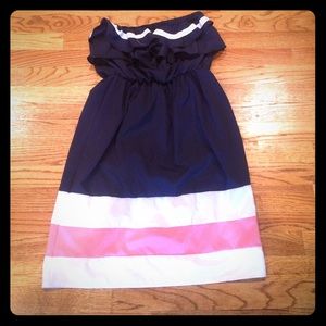 Cute, flow-y type dress.