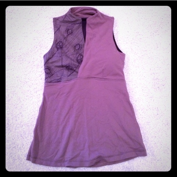 Lululemon top size 4
