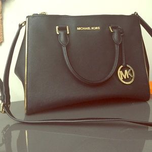 Michael Kors Sutton Bag