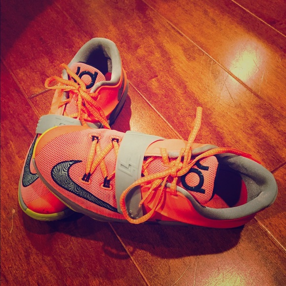 Kd7 size 6 youth