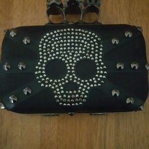 Bad ass skull clutch