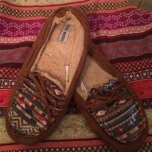 Moccasins Tribal Print NEVER WORN