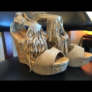 Cute Qupid Fringe Wedges