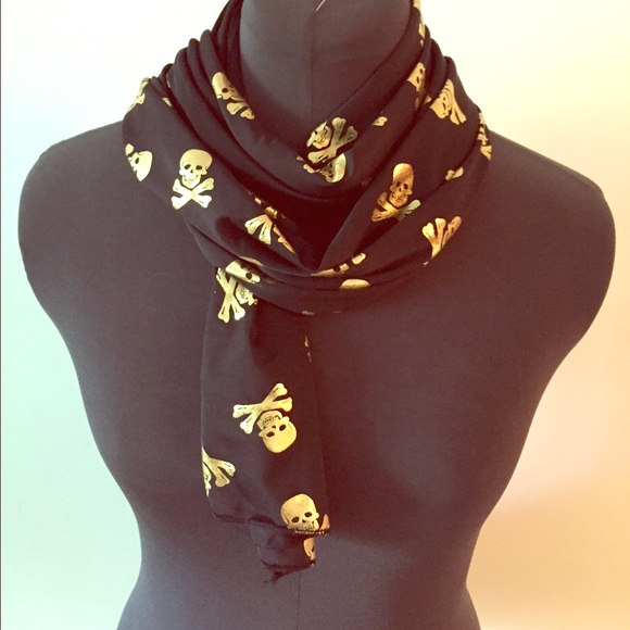 Black & Gold skull design scarf