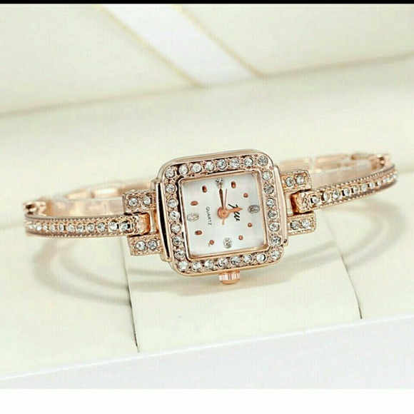 Beautiful cz bracelet style watch - Picture 1 of 2