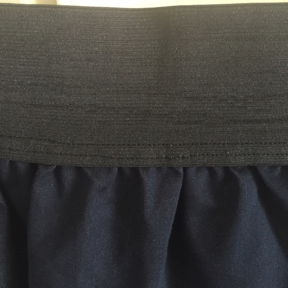 Miley Cyrus Max Azria Skirt Size XL - Picture 2 of 3