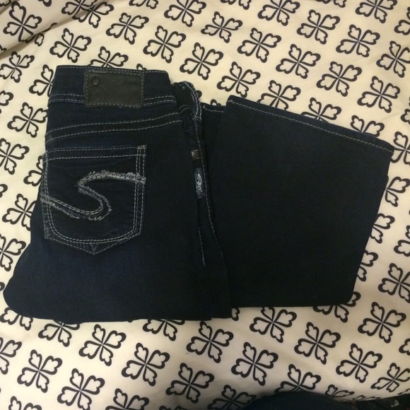 Silver dark wash Suki 26/32 like new