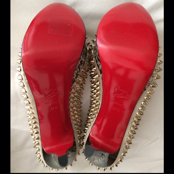 🚫SOLD🚫Authentic Christian Louboutin Heels👠 - Picture 4 of 4