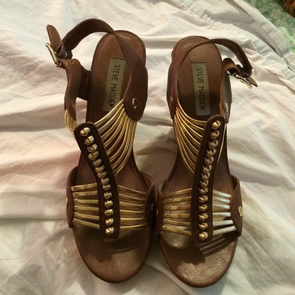 Steve Madden wedges