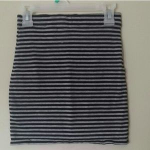 🌸TRADED🌸H&m pencil skirt.